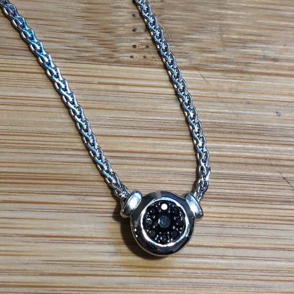 GORGEOUS! Sterling Silver Necklace/Earring set - Picture 4 of 4